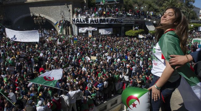 Cezayir'deki gösterilerde 108 kişi gözaltına alındı