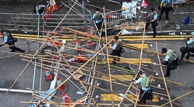 Hong Kong'da halk Çin'e iade yasa planına karşı birleşti