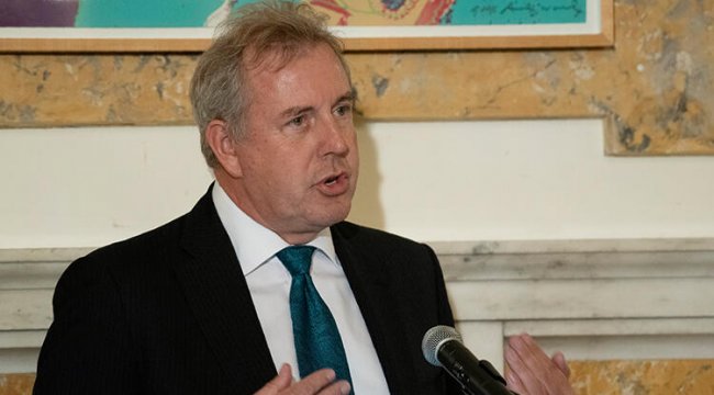 İngiltere'nin ABD Büyükelçisi istifa etti
