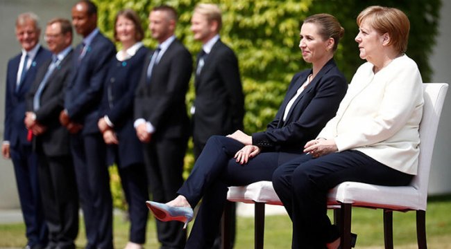 Merkel'e sandalyeli önlem