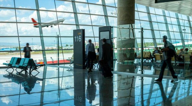 Polonya, COVID-19 nedeniyle Türk vatandaşlarına yönelik seyahat kısıtlamasını kaldırdı