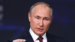 Putin: Kiev rejimini desteklemek için gönderilen ve bize karşı kullanılan NATO cephaneliğini incelememiz gerekir
