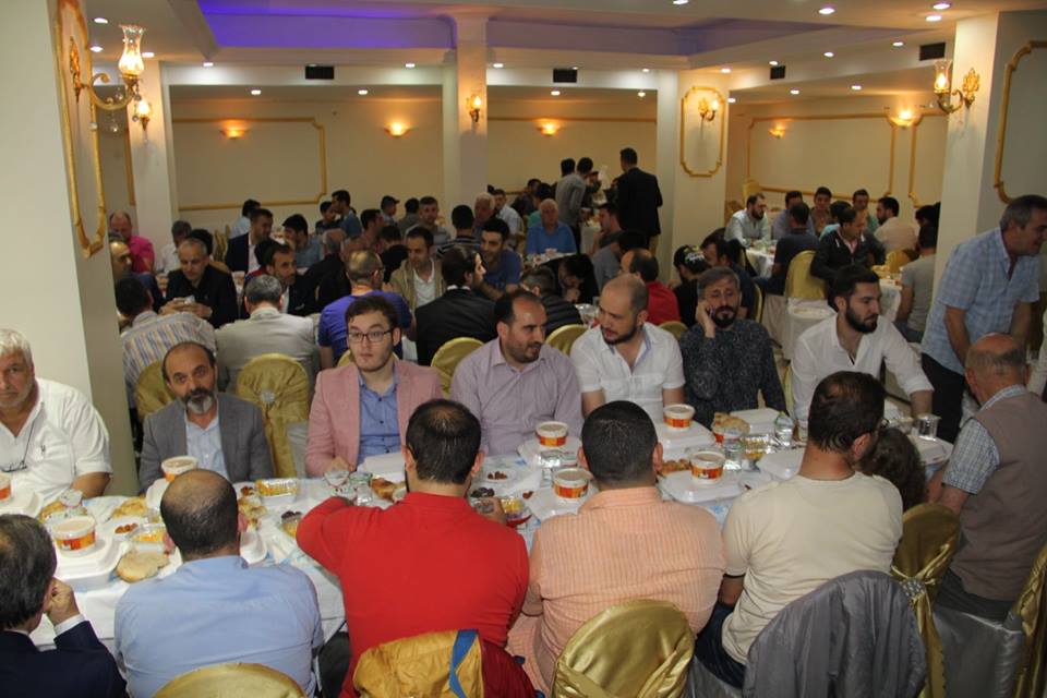 BİLGENÇ (Bilim İrfan Liyakat ve Gençlik) Derneği iftar yemeği verdi 
