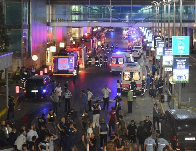 Atatürk Havalimanı'ndaki canlı bomba saldırısıyla ilgili şok iddia!