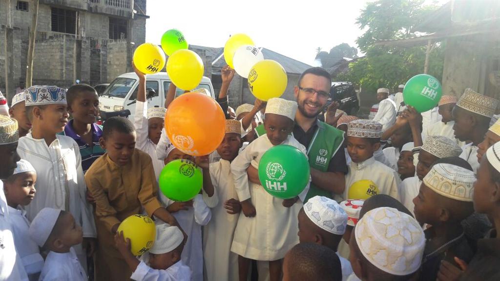 İHH 43 bin 155 hisse kurbanı 2 milyona yakın kişiye ulaştırdı