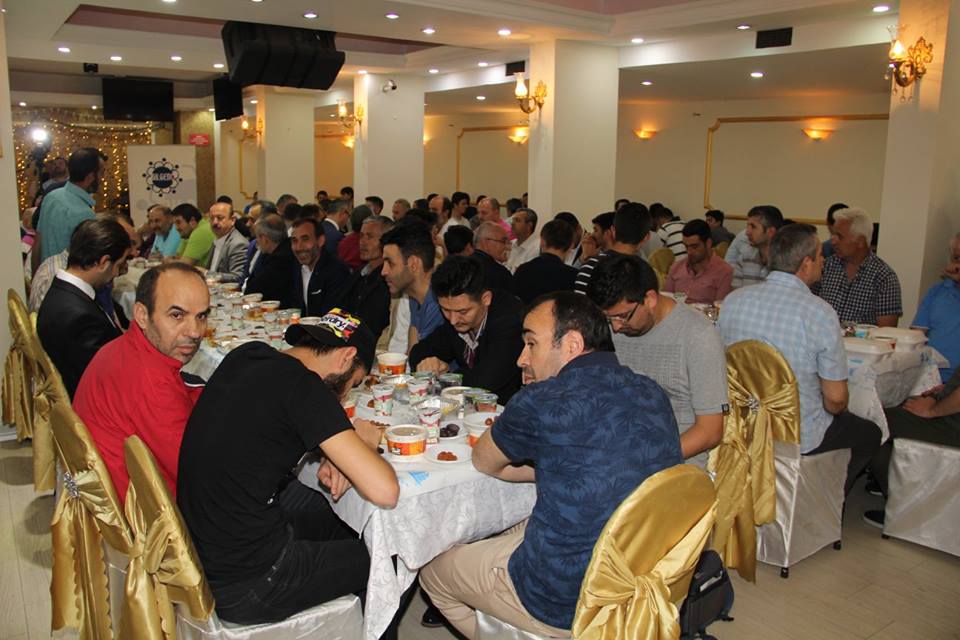 BİLGENÇ (Bilim İrfan Liyakat ve Gençlik) Derneği iftar yemeği verdi 
