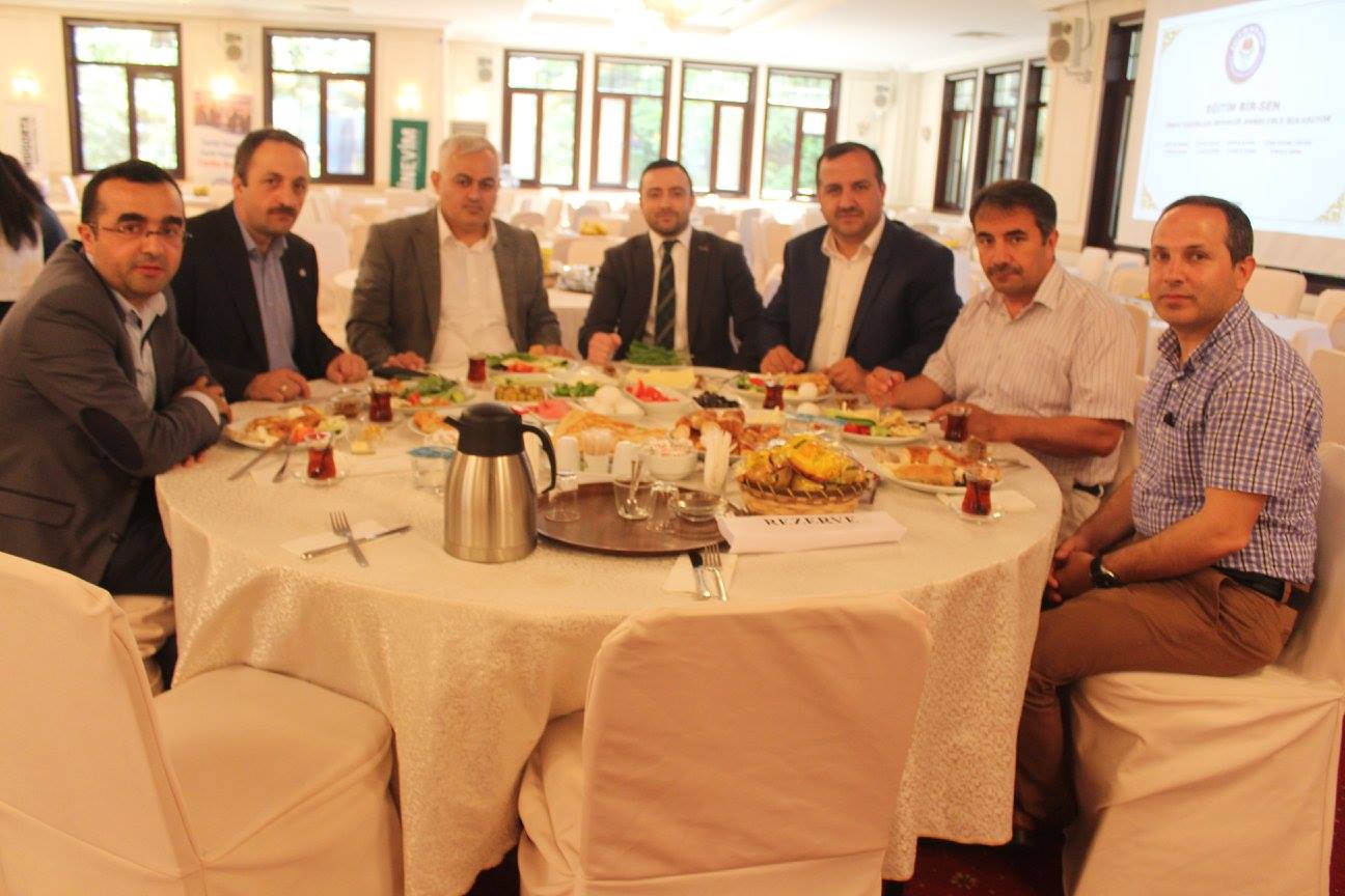 Eğitim Birsen Öncü Kadınları Muhacir Annelerle Buluştu