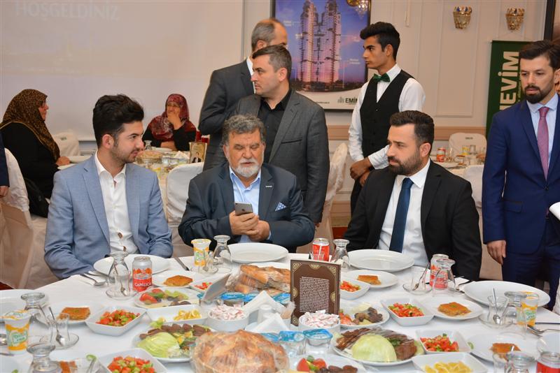 Eminevim Kayıtlı Ve Aday Müşterilerine İftar Yemeği Vermeye devam ediyor