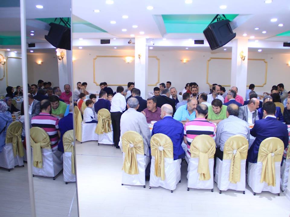 BİLGENÇ (Bilim İrfan Liyakat ve Gençlik) Derneği iftar yemeği verdi 