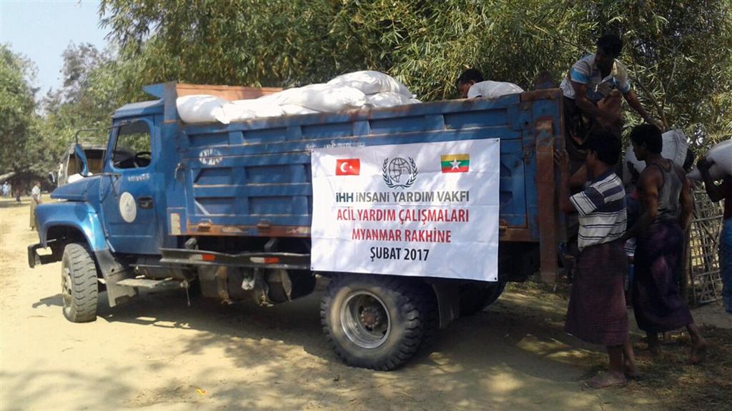 İHH İnsani Yardım Vakfı Arakanlı mazlumlara yeni yardımlar ulaştırdı