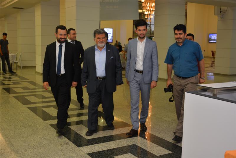 Eminevim Kayıtlı Ve Aday Müşterilerine İftar Yemeği Vermeye devam ediyor