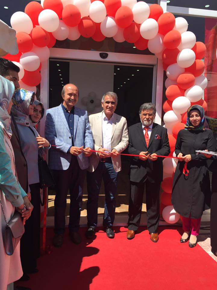 Eminevim, Türkiye genelindeki 100. şubesini Bursa’da açtı