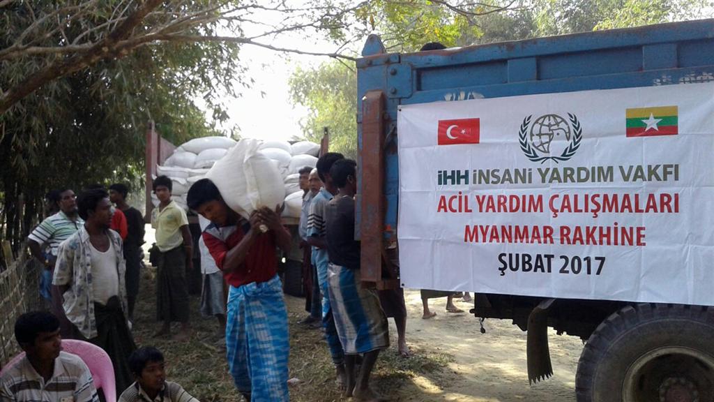 İHH İnsani Yardım Vakfı Arakanlı mazlumlara yeni yardımlar ulaştırdı