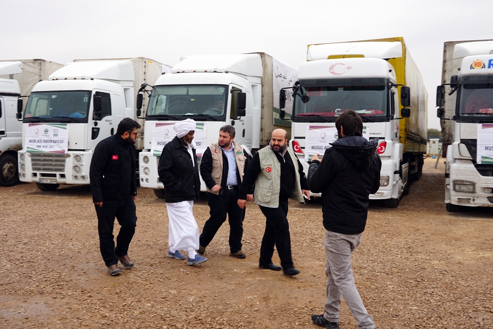 İHH’dan Kuzey Irak’a 22 TIR yardım
