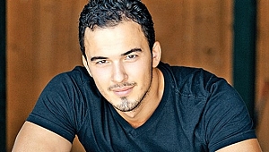 Başarılı ve yakışıklı oyuncu Şüküri Çavuşay