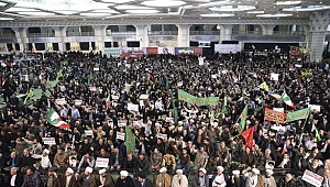 Mollalar Meydanlara İndi