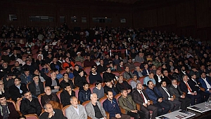 Küçükçekmece Anadolu Gençlik Derneği (AGD) Mekkenin Fethi ve Kudüs Gecesi programını yaptı