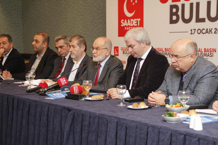 Temel Başkan Konuştu Fehmi Koru Uyukladı