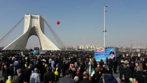 İran İslam Devrimi'ne Milyonlar Sahip Çıktılar