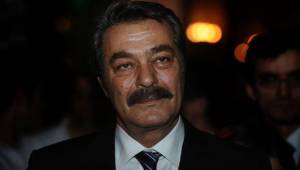 Kadir İnanır Yoğun Bakım'da