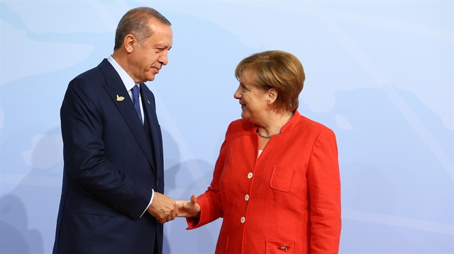 Erdoğan'dan Merkel'e Tebrik Telefonu