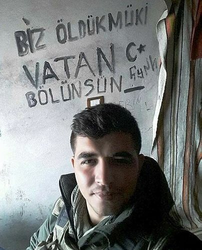 Şehidin son fotoğrafında dikkat çeken mesaj!