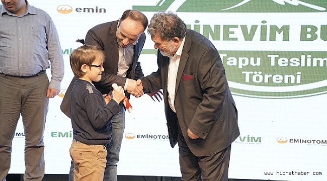 Eminevim, Bursa'da tapu dağıttı