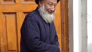 Çin Doğu Türkistanlı Alimi Şehit Etti