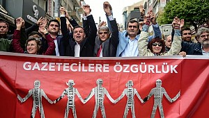 Dünya basın özgürlüğü günü - Türkiye basın özgürlüğü endeksinde 2 sıra daha gerileyerek 157'nciliğe düştü