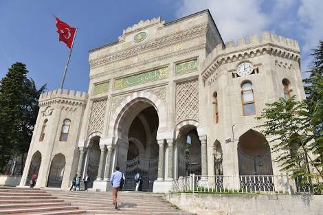 İstanbul Ünüversitesi'nde Skandal