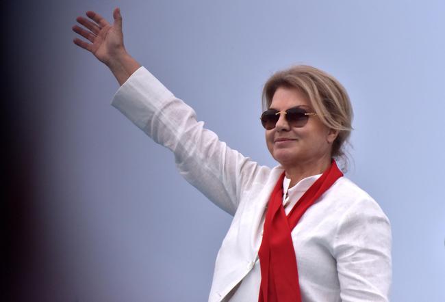 Uysal: Namussuzlarla kazanacağıma, namuslu insanlarla kaybetmeye razıyım