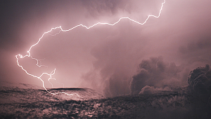 Yıldırımlar bir yılda 65 can aldı