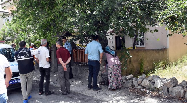 Arazi kavgasında araya giren kardeşinin eşini vurdu