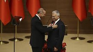 Başkan Erdoğan'dan, Yıldırım'a şeref madalyası