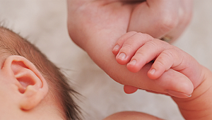 AB'de bebeklerin yüzde 43'ü evlilik dışı ilişkilerden doğuyor