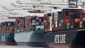 ABD'nin dış ticaret açığı Trump'ın tarifelerine rağmen rekora koşuyor