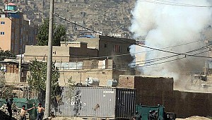 Afganistan'da canlı yayında Cumhurbaşkanlığı Sarayı'na saldırı