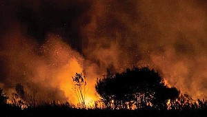 Alevler karanlığı kızıla çevirdi