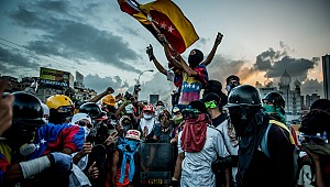 Brezilya sınırını Venezuelalı göçmenlere kapattı