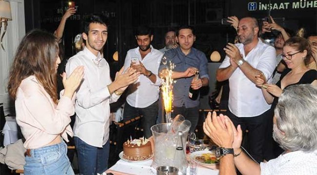 Çağatay Akman'ın renkli doğum günü kutlaması