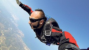 Cepkin sahneye paraşütle inecek