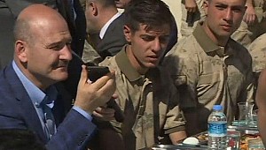 Cumhurbaşkanı Erdoğan askerlerle bayramlaştı