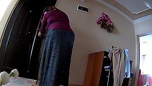 Eşyaları sürekli kaybolunca gizli kamera koydu ve...