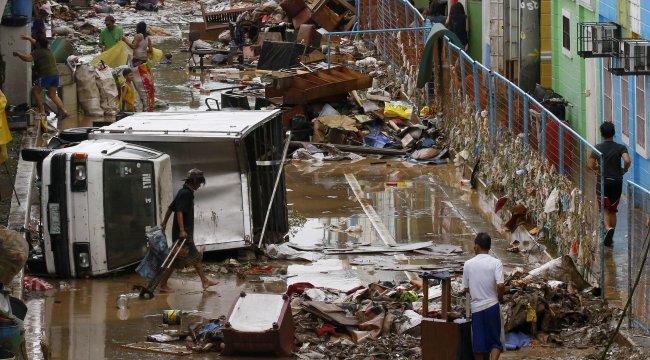 Filipinler'de sel faciası: 60 bin kişi tahliye edildi, 6 kişi öldü