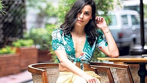 ‘Hürkuş: Göklerdeki Kahraman’ filminin Müzeyyen’i Perihan Ünlücan