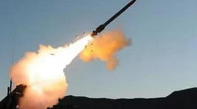Husilerden Suudi Arabistan'ın Cazan kentine balistik füze saldırısı