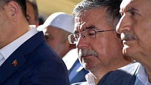 İsmet Yılmaz'ın annesi son yolculuğuna uğurlandı