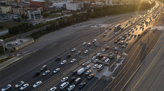 İstanbul çıkışında trafik yoğunluğu oluştu