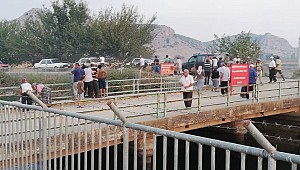 Koyununu kurtarmak isterken canından oldu