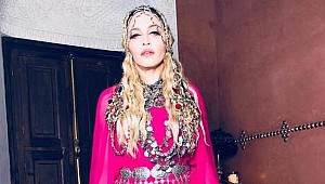 Madonna'dan Demet Akalın tarzı
